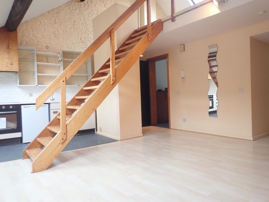 STEPHANIE – cosy apt 1 chambre +/-75m2 prox shops/transports STEPHANIE – cosy apt 1 chambre +/-75m2 prox shops/transports